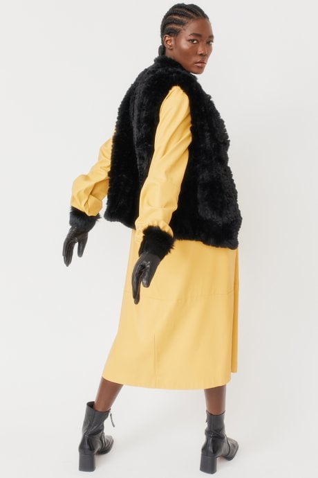 JAYLEY Black Hand Knitted Faux Fur Gilet | Waistcoat