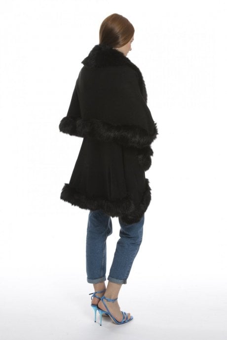 JAYLEY Black Knitted Luxury Faux Fur Cape