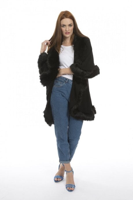 JAYLEY Black Knitted Luxury Faux Fur Cape