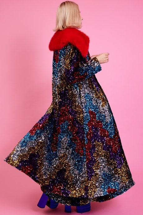 JAYLEY Black Sequin Velvet Trench Coat With Red Faux Fur Collar