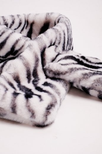 JAYLEY Black Zebra Print Faux Fur Scarf