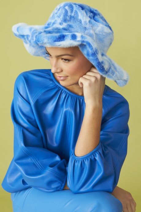 JAYLEY Blue Tie Dye Faux Fur Oversized Hat