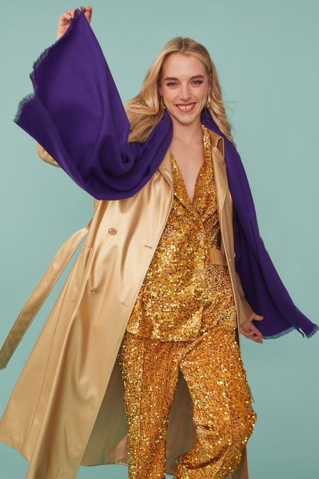 JAYLEY Cashmere Blend Wrap in Purple with Fringed hem and Logo