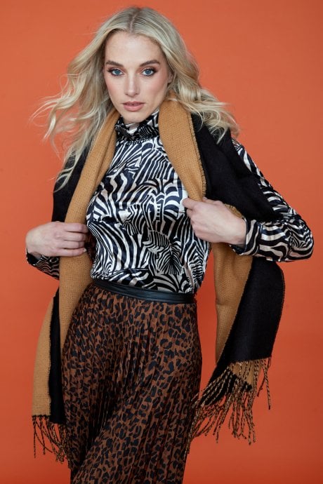 JAYLEY Cashmere Blend Wrap Two Tone Fringed Hem And Logo