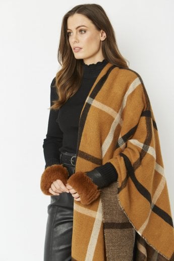 JAYLEY Chocolate Faux Fur Fingerless Gloves