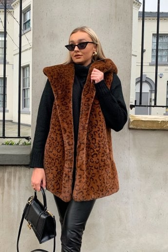 JAYLEY Chocolate Faux Fur Hooded Gilet | Waistcoat