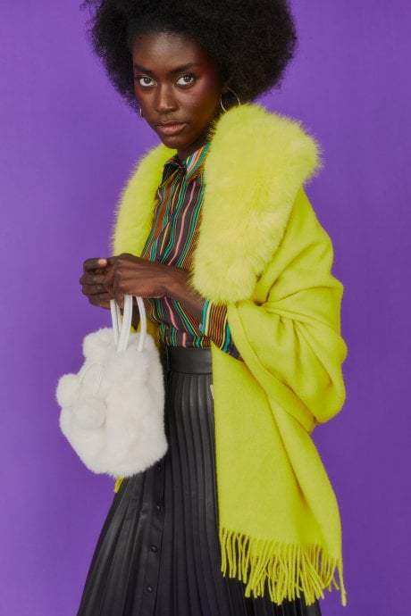 JAYLEY Cream Faux Fur Bag