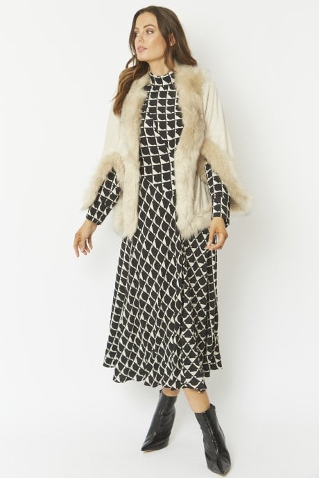 JAYLEY Cream Faux Fur Faux Suede Cape Jacket
