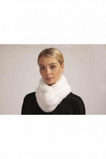 JAYLEY Cream Faux Fur Scarf