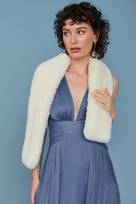 JAYLEY Faux Fur Scarf In Cream