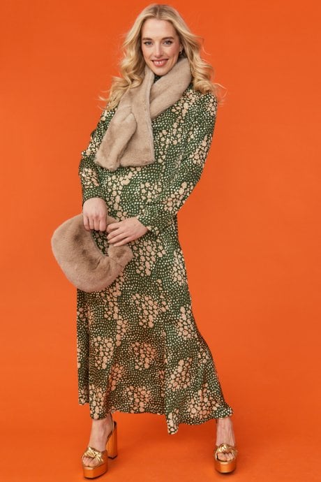 JAYLEY Faux Fur Scarf In Mocha