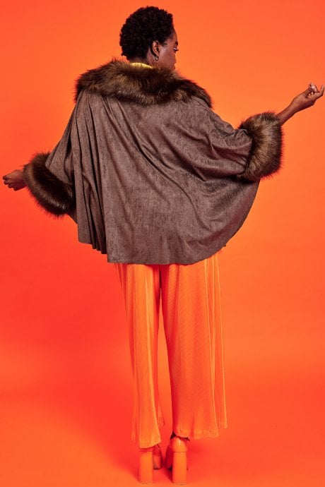 JAYLEY Green Faux Fur Faux Suede Cape