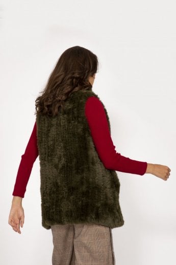 JAYLEY Green Hand Knitted Faux Fur Gilet | Waistcoat