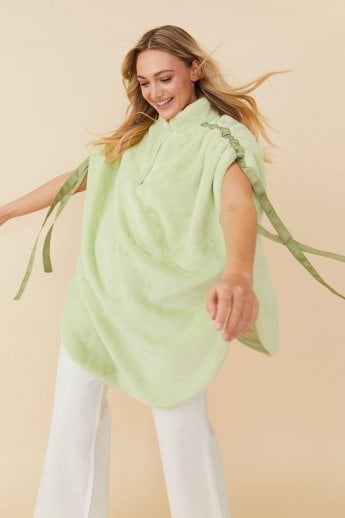 JAYLEY Green Oversize Faux Fur Poncho