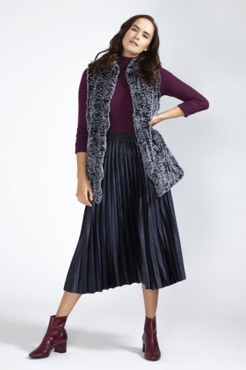 JAYLEY Grey Hand Knitted Faux Fur Gilet | Waistcoat