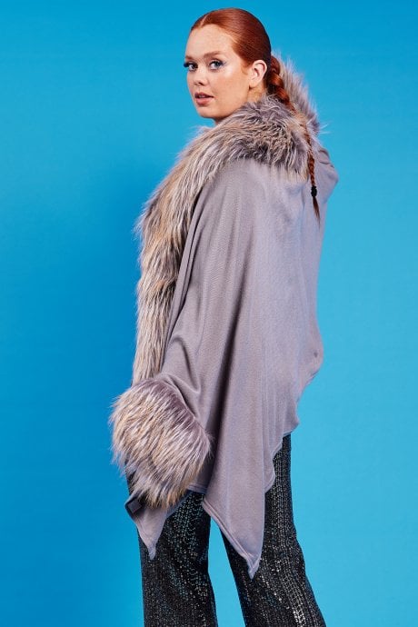 JAYLEY Grey Knitted Luxury Faux Fur Cape