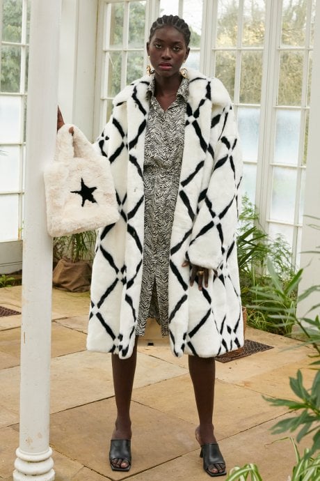 JAYLEY Hand Made Faux Fur Tote Bag with Star Design