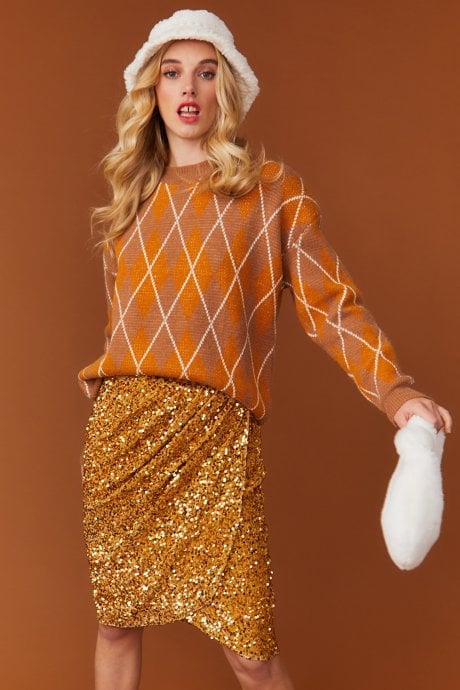 JAYLEY Mocha and Gold Argyle Jumper