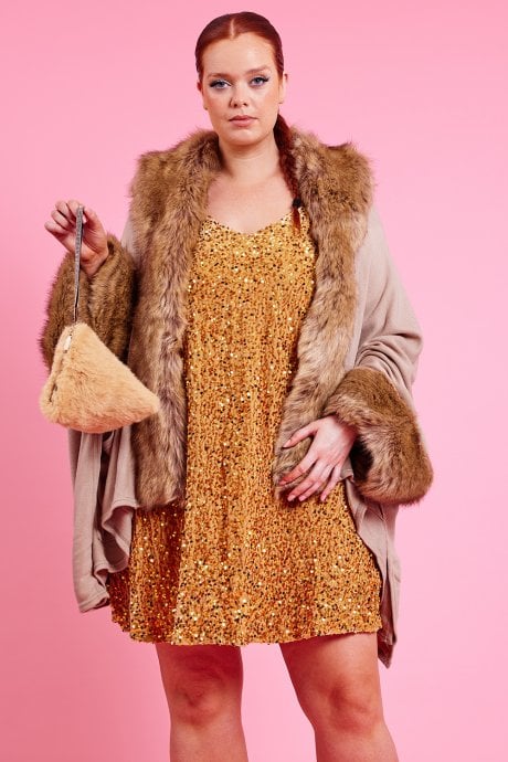 JAYLEY Mocha Knitted Luxury Faux Fur Cape