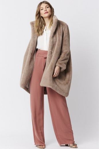 JAYLEY Mocha Oversized Faux Fur Coat