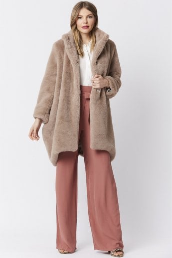 JAYLEY Mocha Oversized Faux Fur Coat