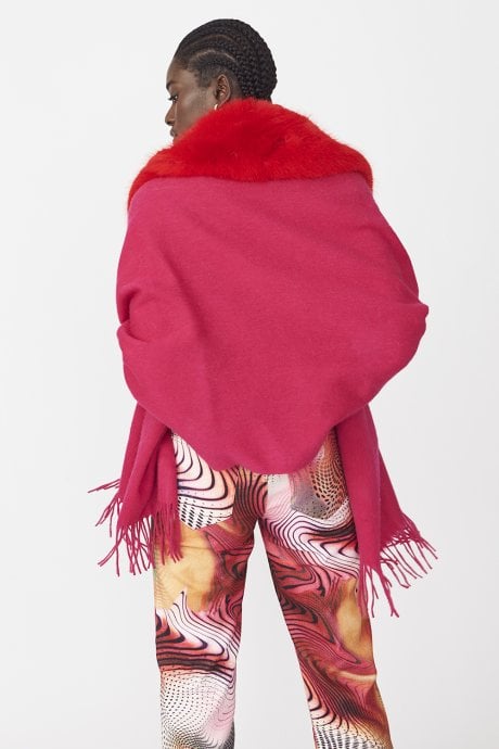 JAYLEY Pink Cashmere Wrap With Faux Fur Trim And Tassels