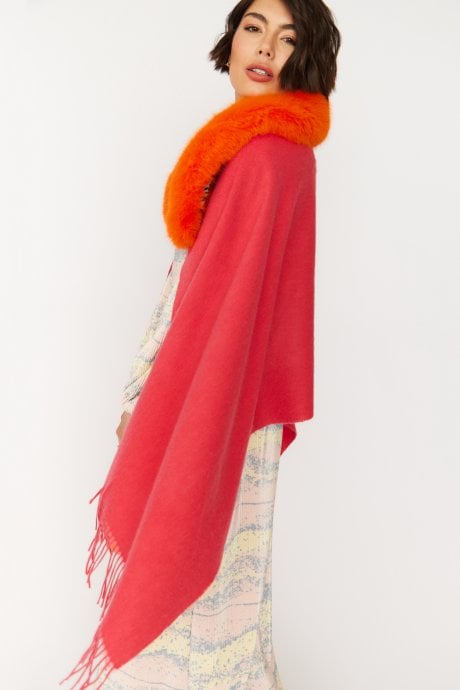 JAYLEY Pink Cashmere Wrap With Faux Fur Trim And Tassels