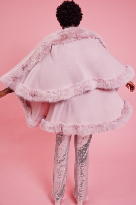 JAYLEY Pink Knitted Luxury Faux Fur Cape