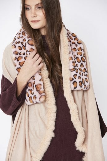 JAYLEY Pink Leopard Print Faux Fur Scarf