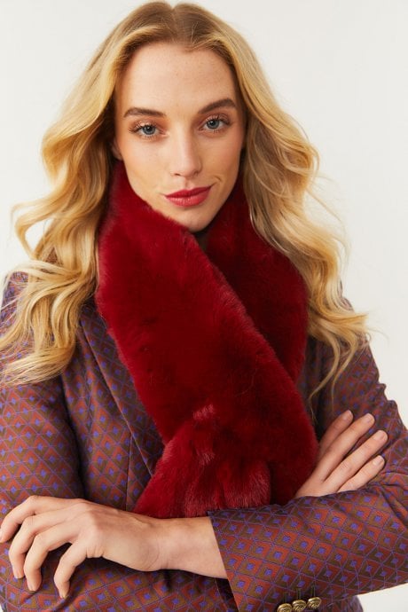 JAYLEY Red Faux Fur Keyhole Scarf