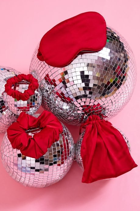 JAYLEY Red Silk Blend Face Mask Eye Mask & Scrunchie Set