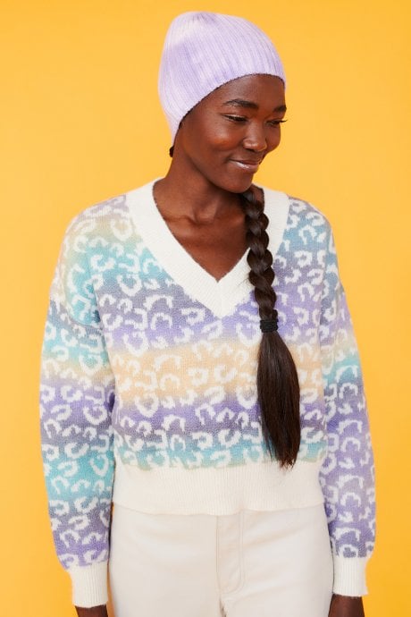 JAYLEY Tie Dye Beanie Hat in Purple and White