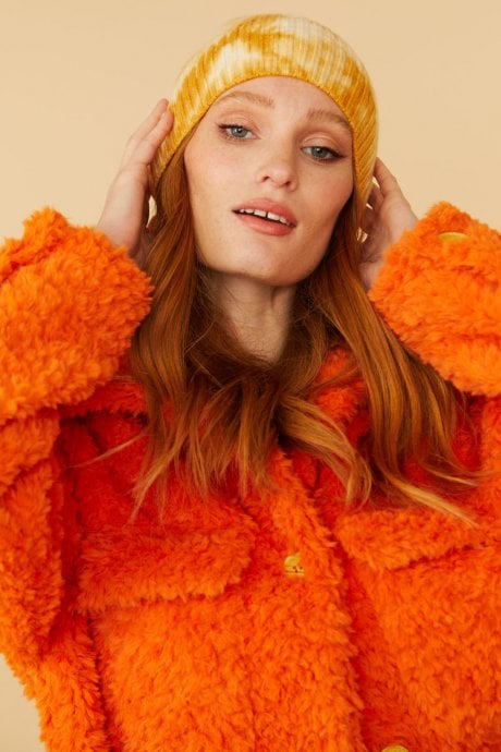 JAYLEY Tie Dye Beanie Hat in Yellow and White