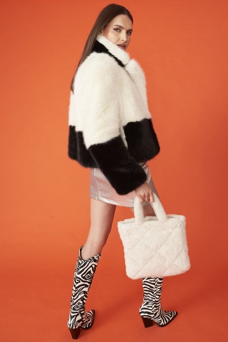 JAYLEY White Faux Fur Diamond Stitch Tote Bag
