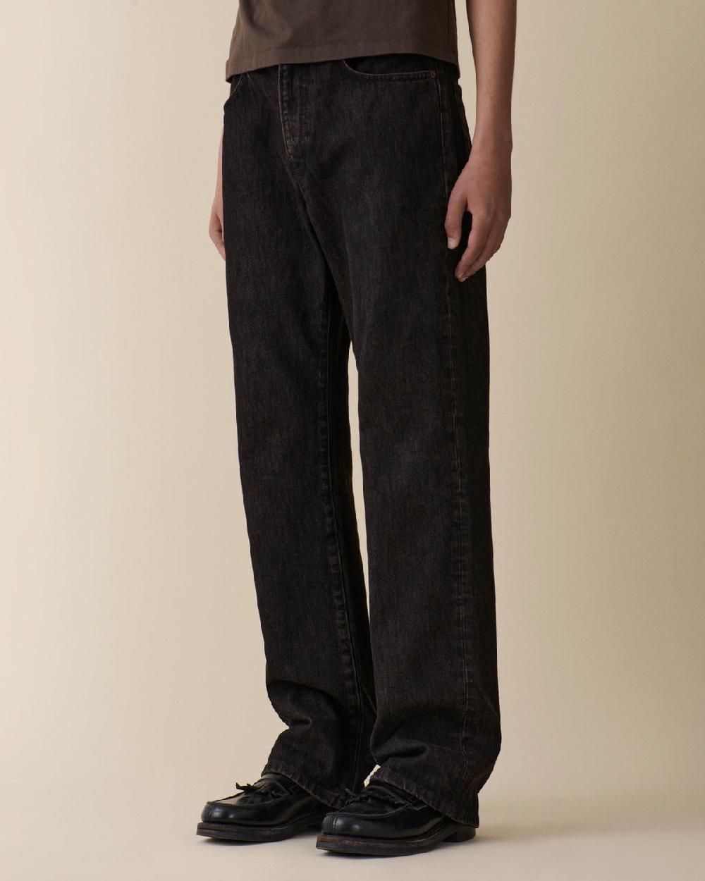 Jeanerica Vega Brown Black