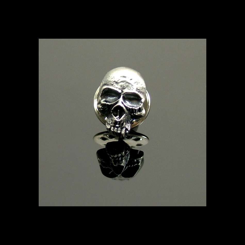 jeffery west Lapel Pin Vampire Skull