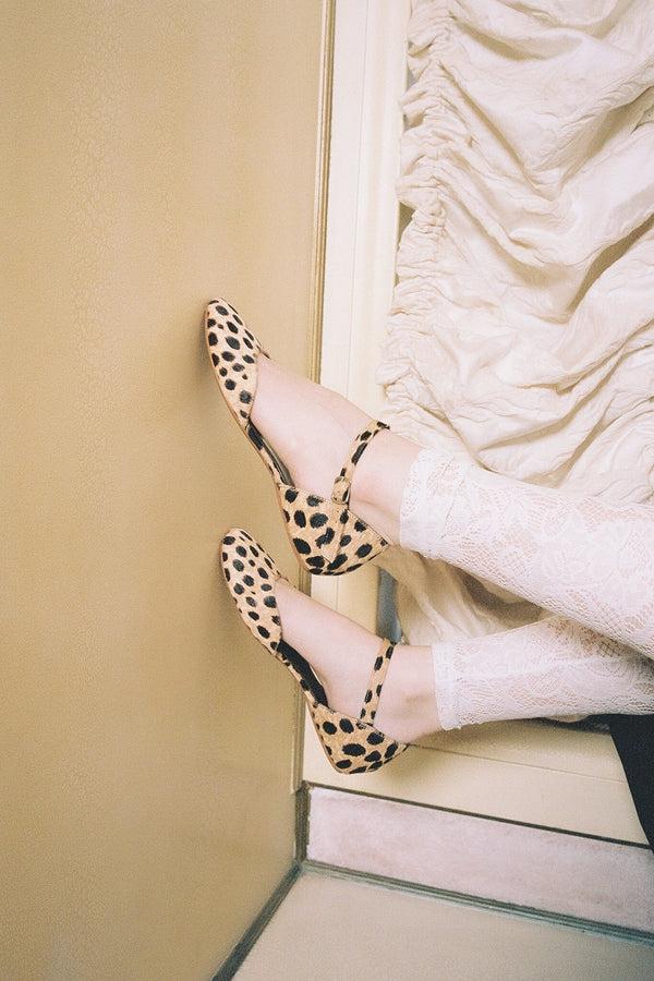 Jeffrey Campbell KEONI-F Flat Beige Brown Leopard