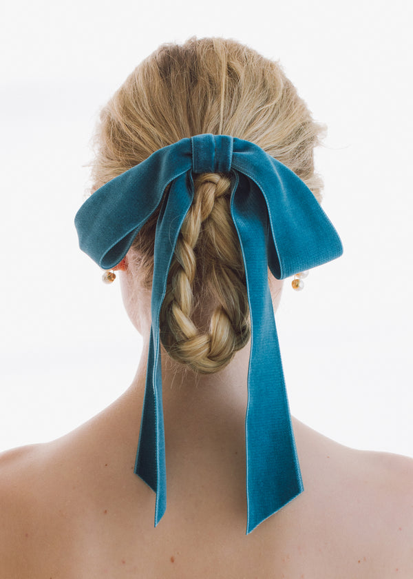 Jennifer Behr Adley Velvet Bow Barrette Azul