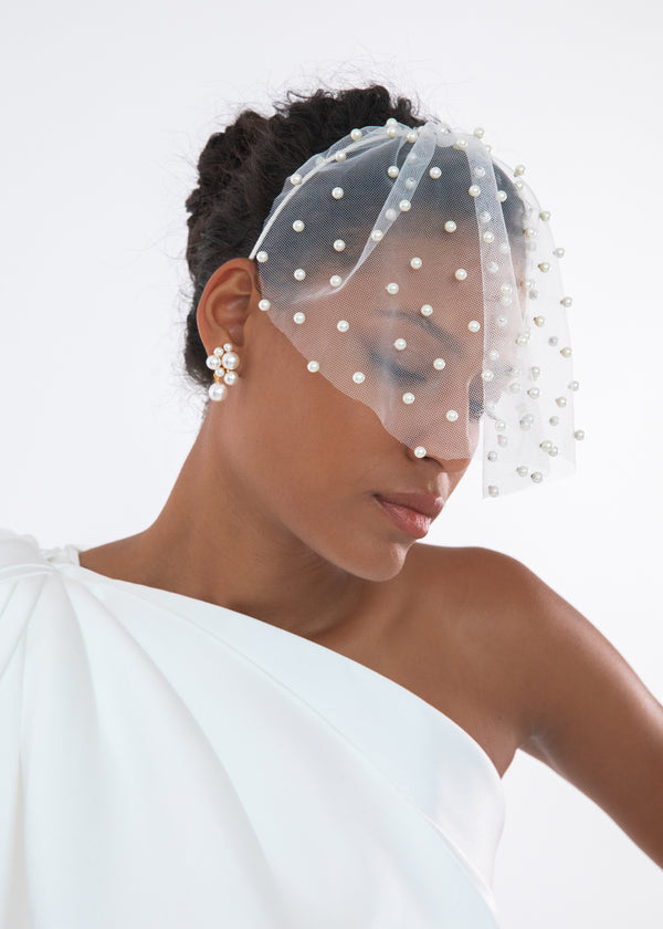 Jennifer Behr Chiara Veil Pearl