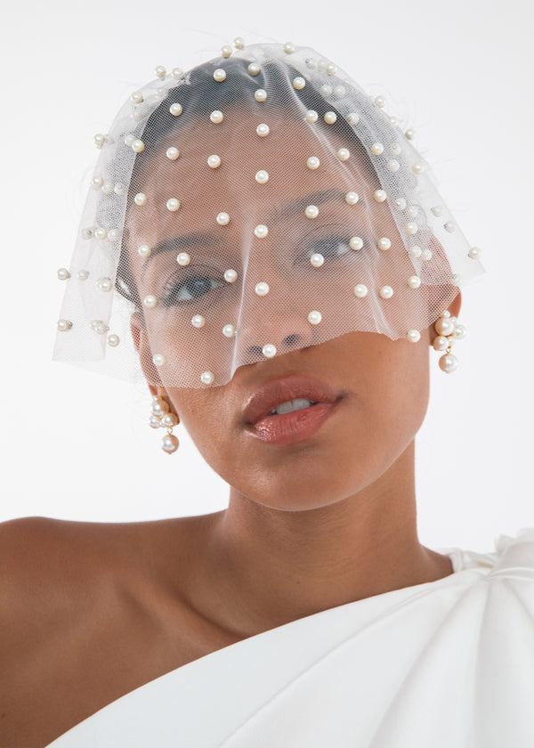 Jennifer Behr Chiara Veil Pearl