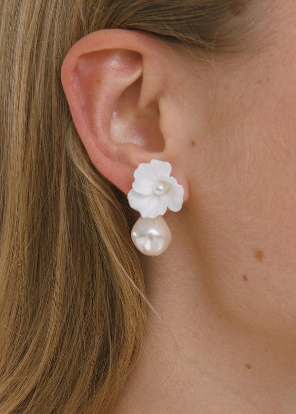 Jennifer Behr Clarabel Earrings Cream