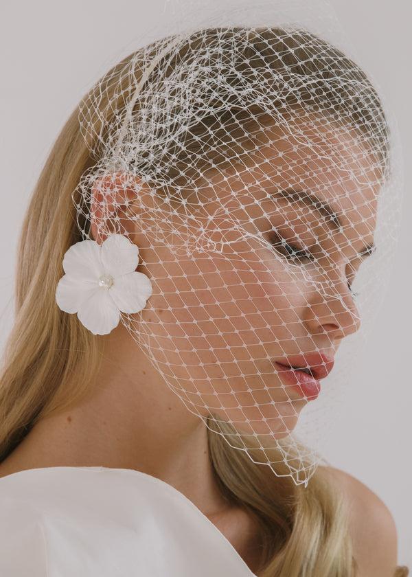 Jennifer Behr Grand Beehive Voilette Cream