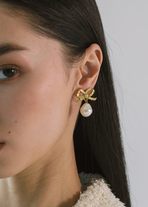 Jennifer Behr Khloe Earrings Pearl