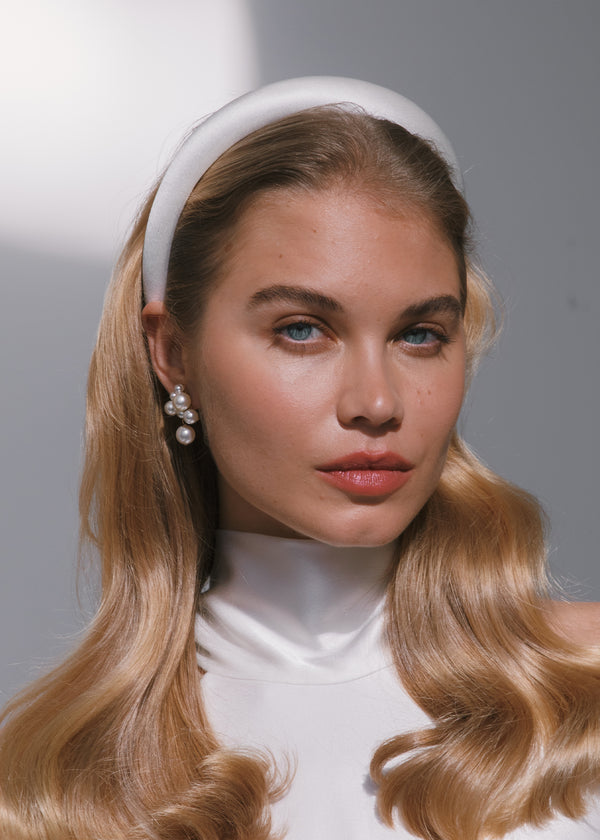 Jennifer Behr Tori Headband In Satin Cream