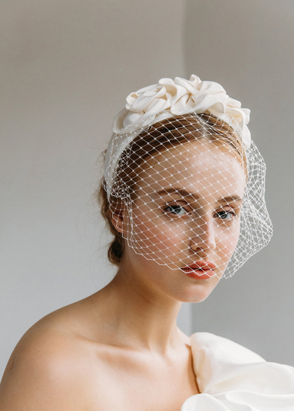 Jennifer Behr Triple Rosette With Veil Cream