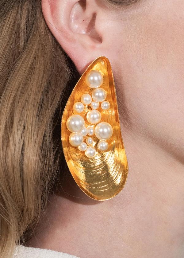 Jennifer Behr Varuna Earrings Pearl