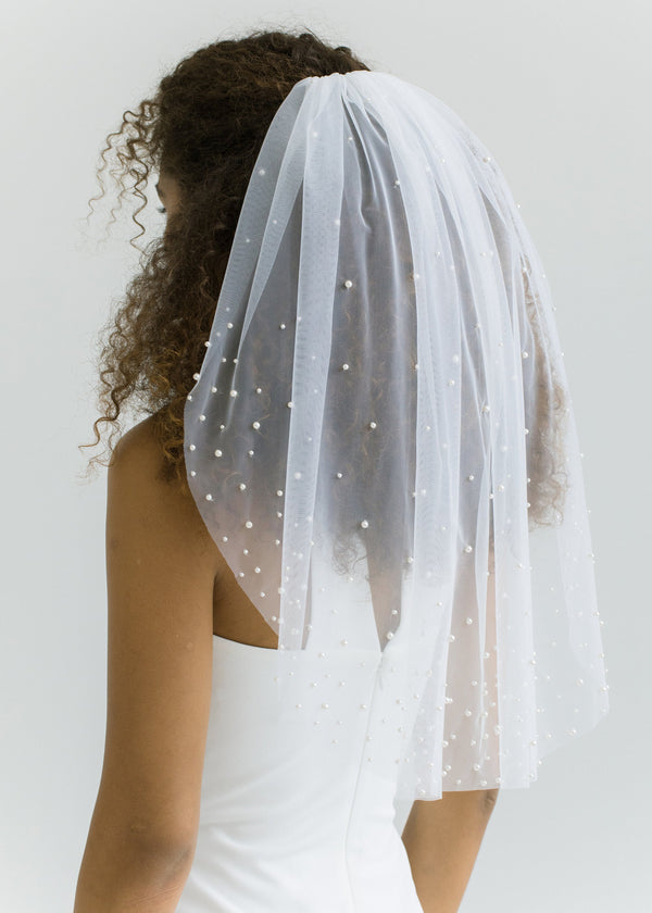 Jennifer Behr Willa Veil Pearl