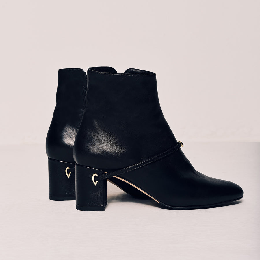 Jennifer Chamandi DANIELE 65 Black Nappa