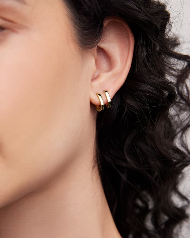 Jennifer Fisher 18k Link Huggie 18K Yellow Gold