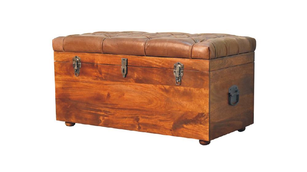 jennifer taylor home Brixton 35.4" Tufted Leather Storage Trunk Solid Mango Wood in Chestnut Finish jennifer taylor home Brixton 35.4" Tufted Leather Storage Trunk Solid Mango Wood in Chestnut Finish